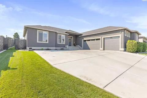 4421 Rosencrans Rd, West Richland, WA 99353