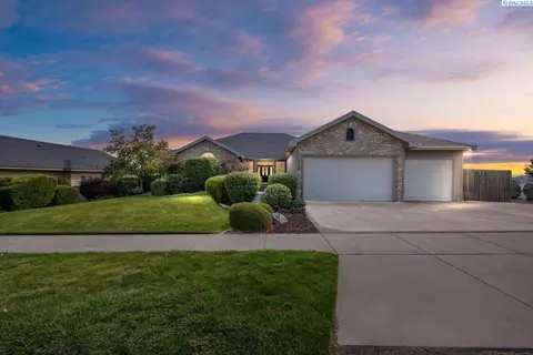 Exterior - 4824 Mojave Dr, Pasco, WA 99301 photo 2 of 5