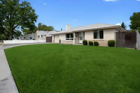 205 E 15th Ave, Kennewick, WA 99337