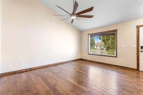 8708 Heathrow Ct, Pasco, WA 99301 photo 6