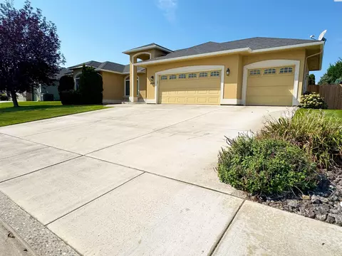 Exterior - 4808 Mariola Ln, Pasco, WA 99301 photo 9 of 13