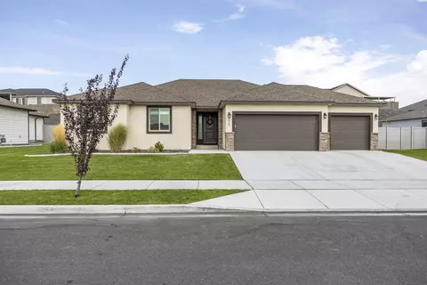 6020 W 32nd Ct, Kennewick, WA 99338