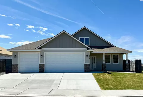 2874 S Alaska St, Kennewick, WA 99338