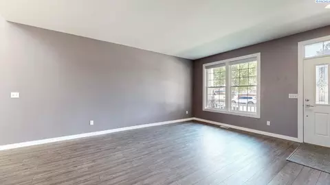 4612 Belgian Ln, Pasco, WA 99301 photo 2