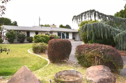 2328 S Garfield St, Kennewick, WA 99337