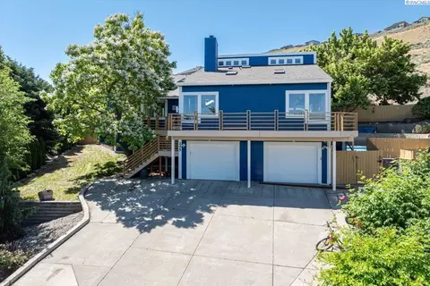 245 High Meadows St, Richland, WA 99352