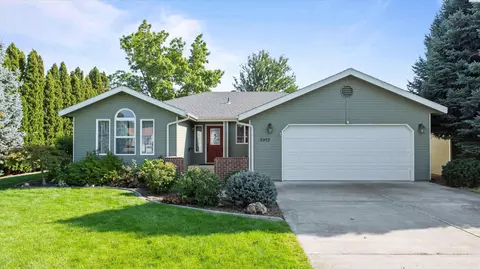 3912 Meadow View Dr, Pasco, WA 99301 photo 1