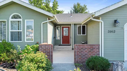 3912 Meadow View Dr, Pasco, WA 99301 photo 2