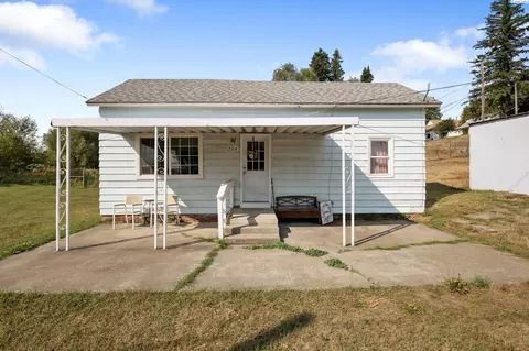 206 N 3rd St, Oakesdale, WA 99158
