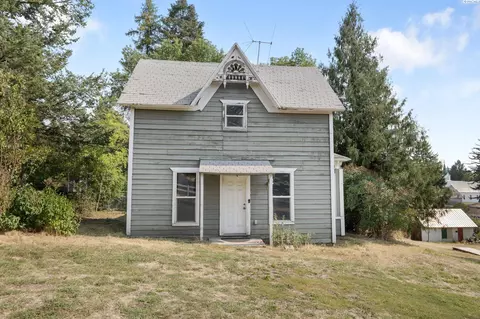 309 W Jackson St, Oakesdale, WA 99158
