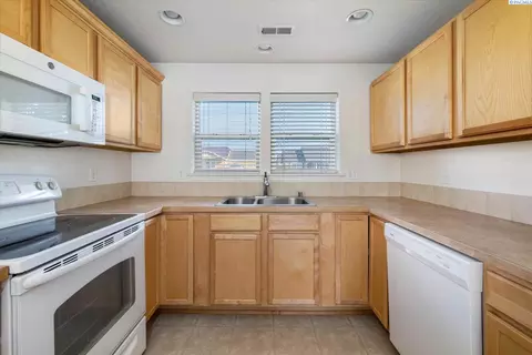 6318 Three Rivers Dr, Pasco, WA 99301 photo 7