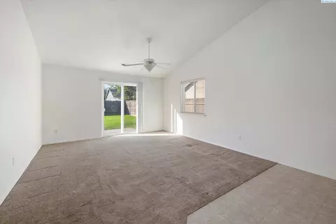 6318 Three Rivers Dr, Pasco, WA 99301 photo 12