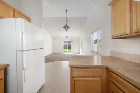 6318 Three Rivers Dr, Pasco, WA 99301 photo 10