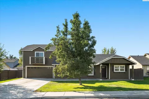 6318 Three Rivers Dr, Pasco, WA 99301 photo 1