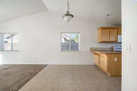 6318 Three Rivers Dr, Pasco, WA 99301 photo 11