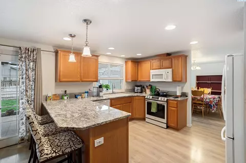 6102 Rocket Ln, Pasco, WA 99301 photo 3