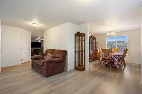 6102 Rocket Ln, Pasco, WA 99301 photo 13