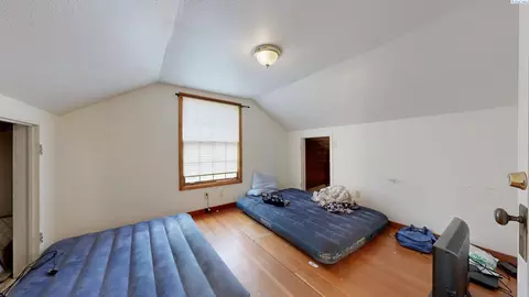 Bedroom - 915 NE D St, Pullman, WA 99163 photo 1 of 2