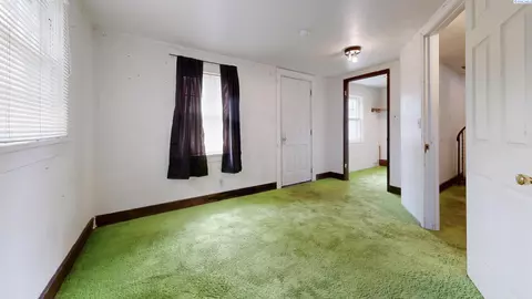 Bedroom - 925 NE D St, Pullman, WA 99163 photo 3 of 4