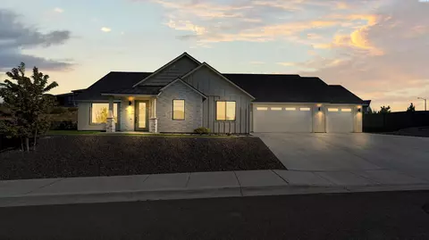 2287 S Alaska St, Kennewick, WA 99338