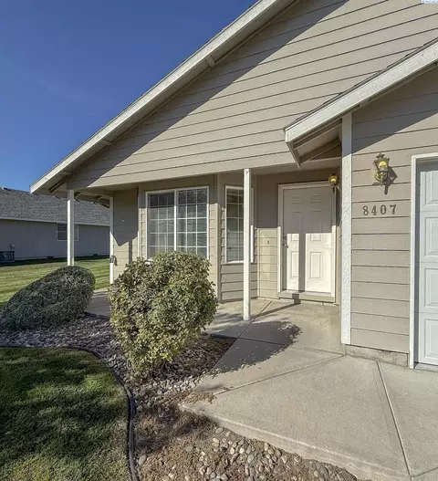 8407 Packard Dr, Pasco, WA 99301 photo 2