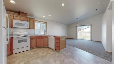 8407 Packard Dr, Pasco, WA 99301 photo 6