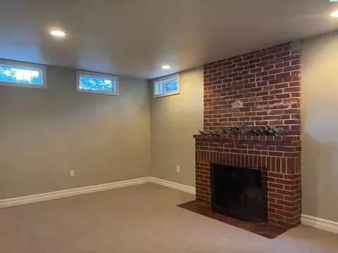 Living - 635 NE Michigan St, Pullman, WA 99163 photo 4 of 4