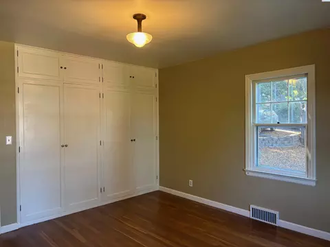 Bedroom - 635 NE Michigan St, Pullman, WA 99163 photo 1 of 5