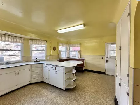 Kitchen - 935 NE C St, Pullman, WA 99163 photo 1 of 3