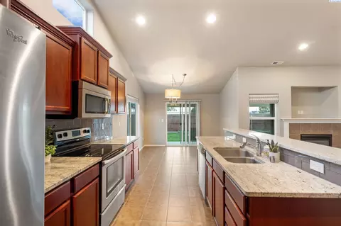 7906 Ruby Ct, Pasco, WA 99301 photo 8