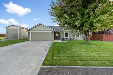 7906 Ruby Ct, Pasco, WA 99301 photo 1