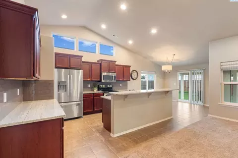 7906 Ruby Ct, Pasco, WA 99301 photo 4
