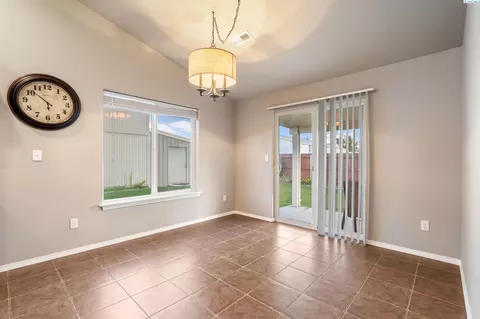 7906 Ruby Ct, Pasco, WA 99301 photo 9