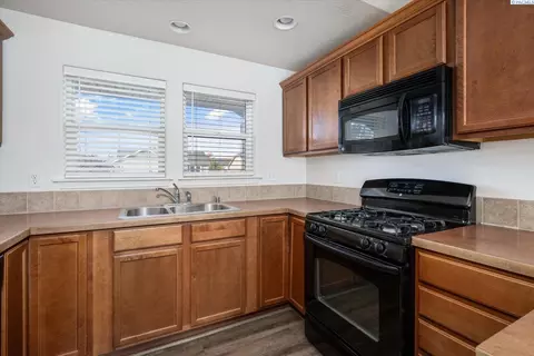 6408 Three Rivers Dr, Pasco, WA 99301 photo 7