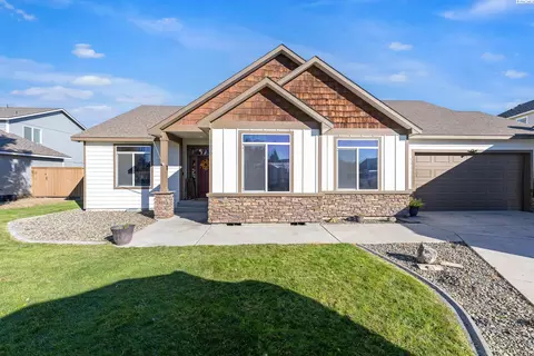 5600 Oasis St, West Richland, WA 99353