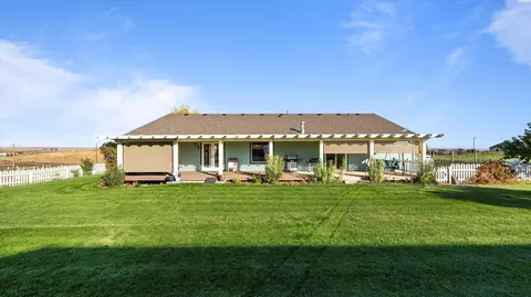 461 Summit Loop, Eltopia, WA 99330 photo 3