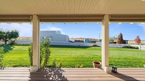 461 Summit Loop, Eltopia, WA 99330 photo 4