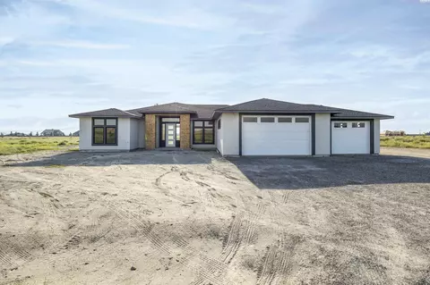 8402 Axil Ln, Pasco, WA 99301