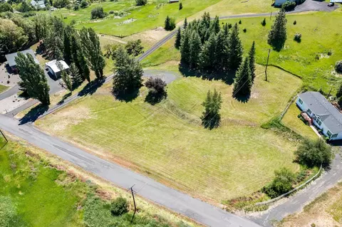 705 W W Orch, Colfax, WA 99111