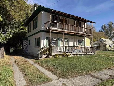 461 Pataha St, Pomeroy, WA 99347