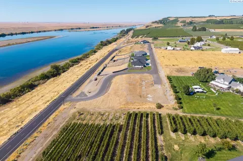 29 Columbia Bluff Ln #LOT 8, Pasco, WA 99301