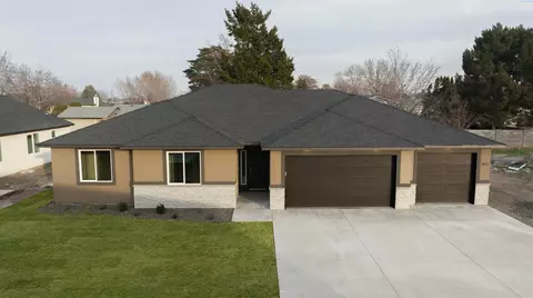 1072 N Grant Pl, Kennewick, WA 99336