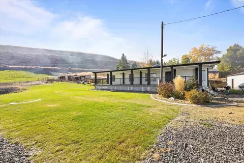 13232 N Nascar Pr NE, Benton City, WA 99320