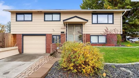 2203 N 7th Ave, Pasco, WA 99301 photo 3