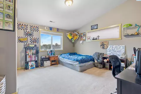 Bedroom - 5616 Taft Dr, Pasco, WA 99301 photo 1 of 6