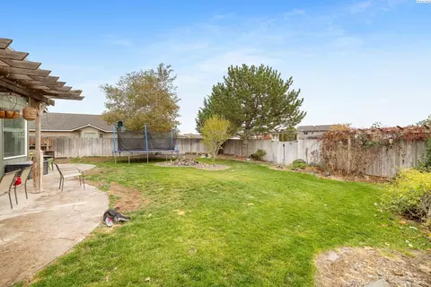 Exterior - 5616 Taft Dr, Pasco, WA 99301 photo 6 of 6