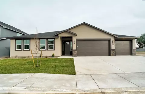 1070 N Grant Pl, Kennewick, WA 99336