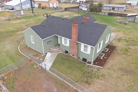 32105 S Finley Rd, Kennewick, WA 99337