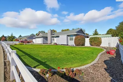 4305 Riverhill Dr, Pasco, WA 99301 photo 2