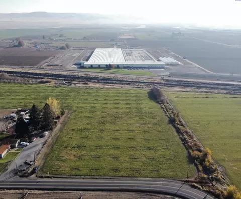 High School Road, Mabton, WA 98935